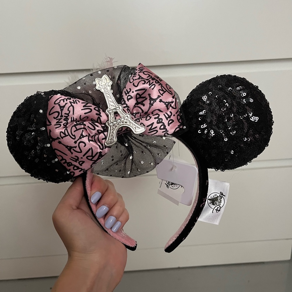 minnie mouse eiffel tower ears